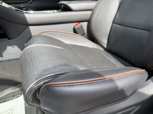 New 2026 Lincoln Aviator Black Label AWD/4WD image 15