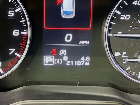 Used 2025 Subaru Crosstrek 2.0i Premium AWD/4WD image 11