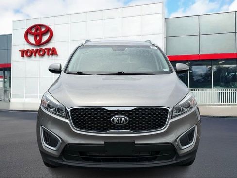Used 2017 Kia Sorento FWD w/ LX Convenience Package image 13