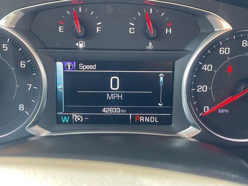 Used 2018 GMC Acadia SLT AWD/4WD image 13