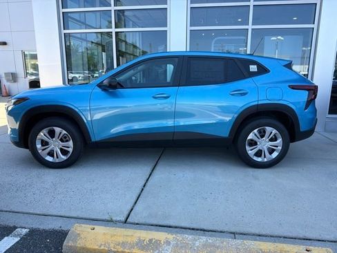 New 2026 Chevrolet Trax LS FWD image 3