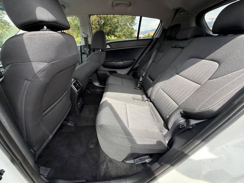 Used 2020 Kia Sportage LX FWD image 11