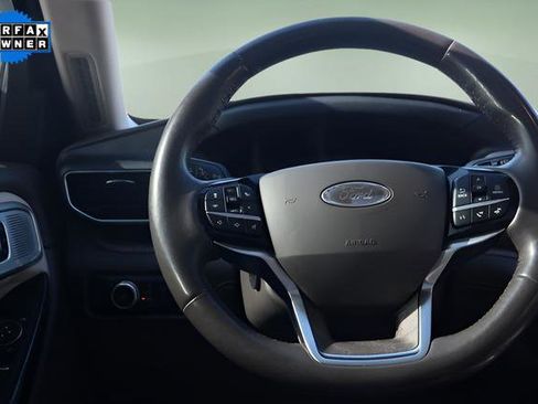 Used 2023 Ford Explorer Platinum w/ Premium Technology Package image 10