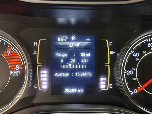 Used 2019 Jeep Cherokee Latitude w/ Comfort & Convenience Group AWD/4WD image 76