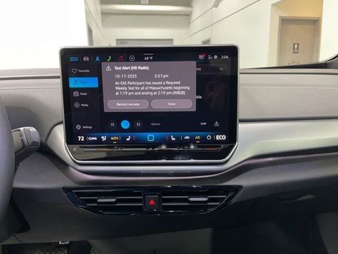 New 2025 Volkswagen ID.4 Pro image 21