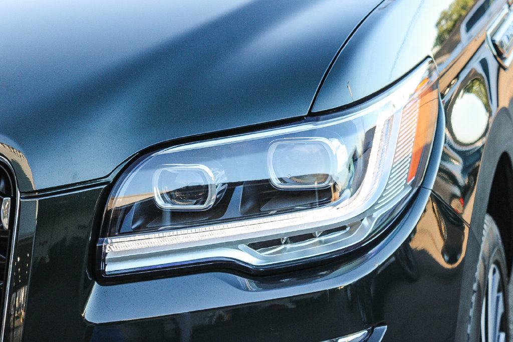 Used 2024 Lincoln Navigator Black Label AWD/4WD image 5