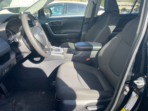 Used 2025 Toyota RAV4 LE image 25