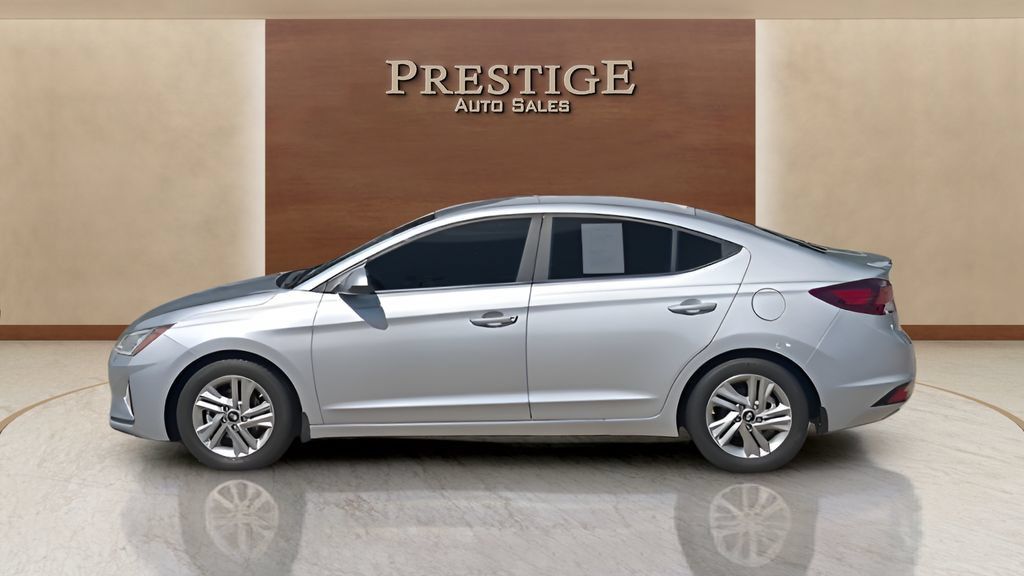 Used 2020 Hyundai Elantra SEL FWD image 2