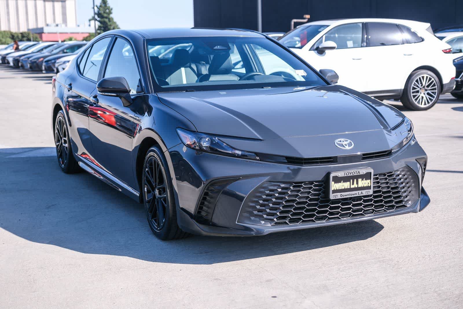 Certified 2025 Toyota Camry SE w/ Convenience Package FWD image 3