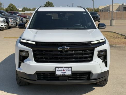 Used 2025 Chevrolet Traverse LT w/ Midnight/Sport Edition FWD image 9