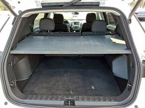 Used 2024 Chevrolet Equinox LT image 29