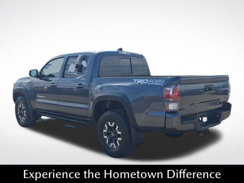 Used 2022 Toyota Tacoma TRD Off-Road w/ Technology Package AWD/4WD image 4