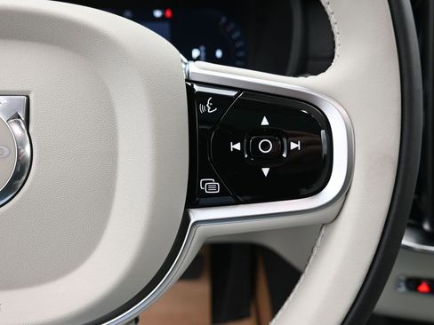 New 2026 Volvo XC90 B6 Ultra w/ Protection Package image 14