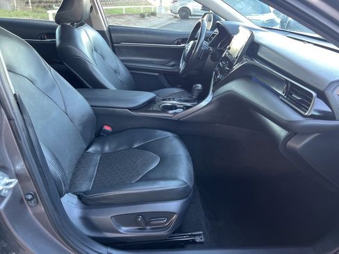 Used 2023 Toyota Camry XSE image 12