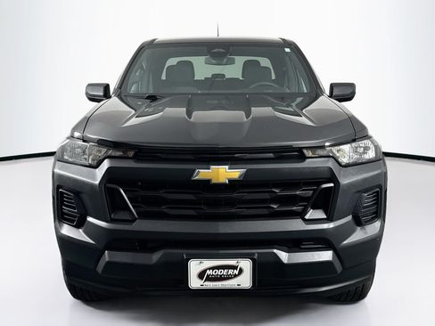 Used 2023 Chevrolet Colorado W/T RWD image 7