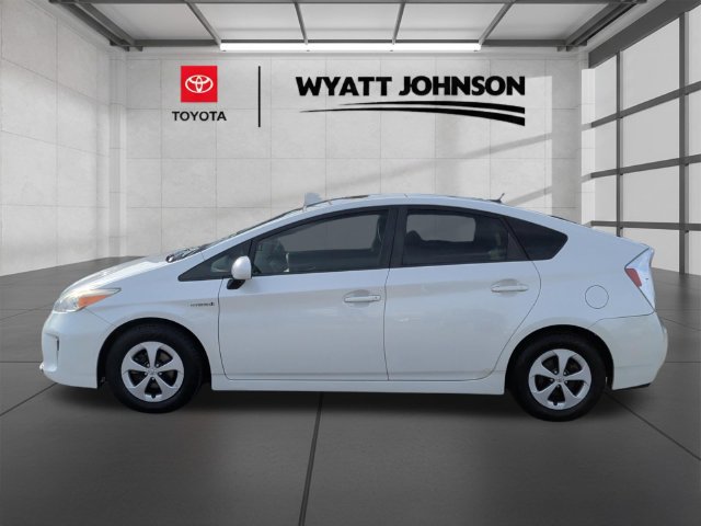 Used 2014 Toyota Prius Three w/ Solar Roof Package FWD image 4