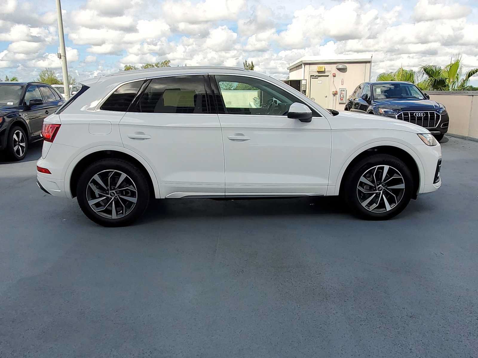 Used 2021 Audi Q5 2.0T Premium Plus w/ Premium Plus Package AWD/4WD image 7