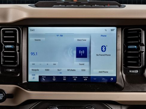 Used 2023 Ford Bronco Wildtrak image 25