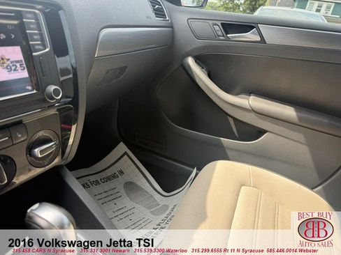 Used 2016 Volkswagen Jetta Sport FWD image 18