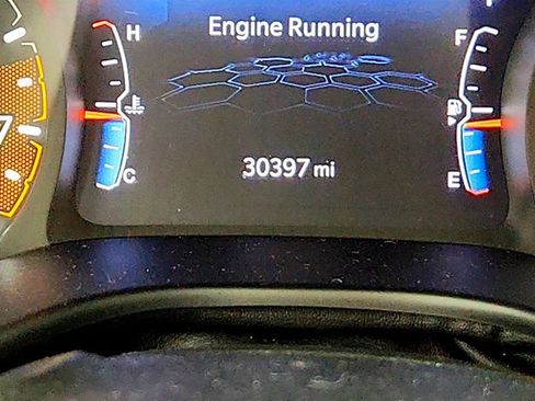 Used 2022 Jeep Compass Trailhawk AWD/4WD image 15
