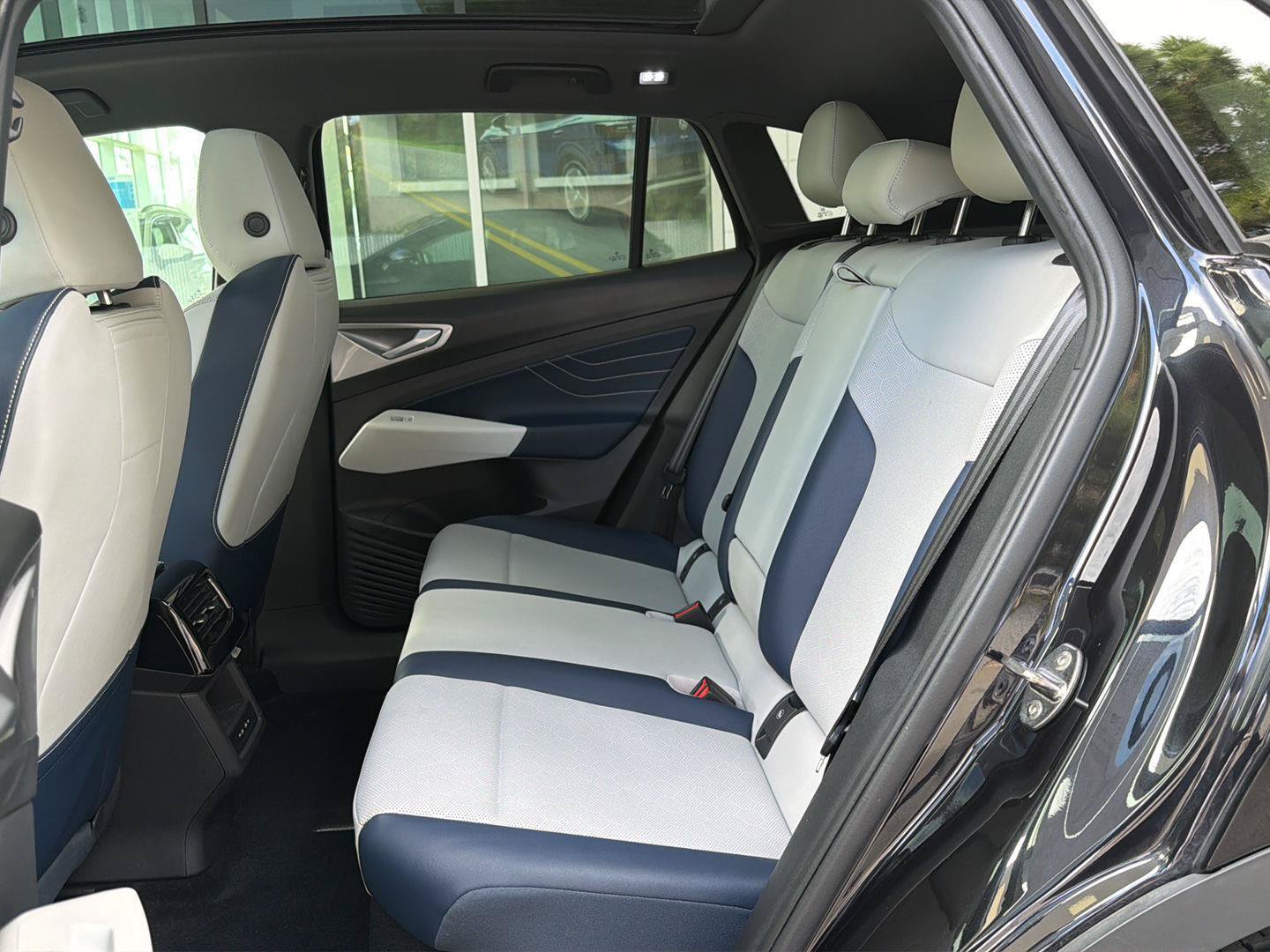 Certified 2023 Volkswagen ID.4 Pro S AWD/4WD image 16