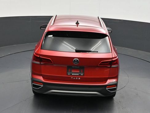 Used 2024 Volkswagen Taos SE w/ Black Wheel Package FWD image 18