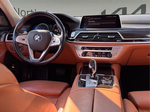 Used 2019 BMW 740i xDrive 740i xDrive w/ Executive Package image 18