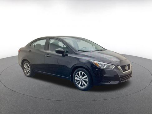 Used 2025 Nissan Versa SV image 10