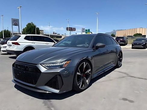 Used 2022 Audi RS 6 w/ Executive Package AWD/4WD image 7