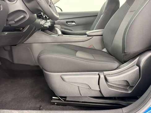 Used 2025 Nissan Sentra SV w/ All-Weather Package FWD image 13