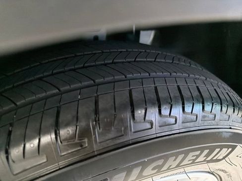 Used 2025 Ford Escape Active image 25