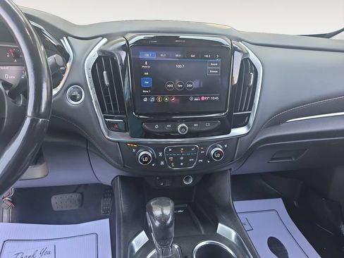 Used 2021 Chevrolet Traverse Premier FWD image 11