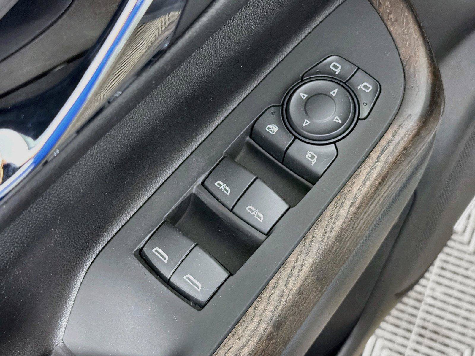 Used 2023 GMC Acadia Denali w/ Denali Technology Package AWD/4WD image 24