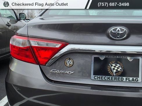 Used 2016 Toyota Camry LE image 7