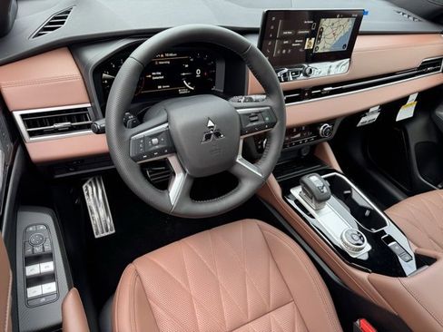 New 2025 Mitsubishi Outlander SEL image 14