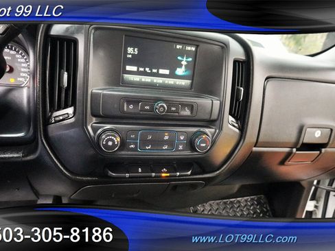 Used 2018 Chevrolet Silverado 1500 Custom w/ Custom Value Package image 19