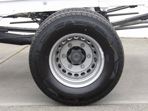 Used 2023 Mercedes-Benz Sprinter 3500 image 23