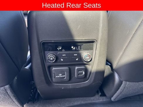 Used 2024 Buick Enclave Avenir AWD/4WD image 22