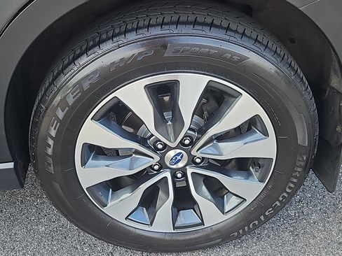 Used 2023 Subaru Outback Limited AWD/4WD image 31
