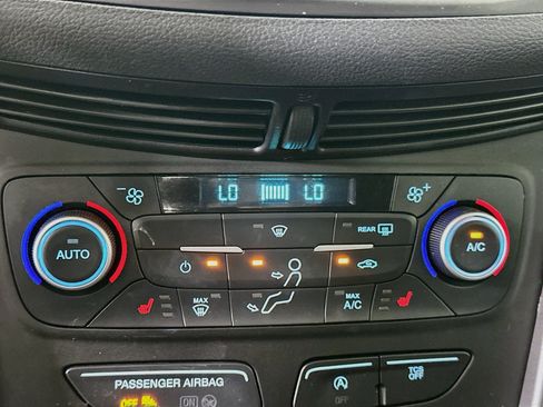 Used 2019 Ford Escape SE FWD image 22