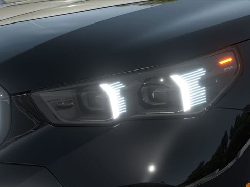 New 2027 BMW 550e xDrive 550e xDrive Sedan image 6