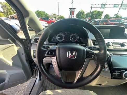 Used 2014 Honda Odyssey EX image 9