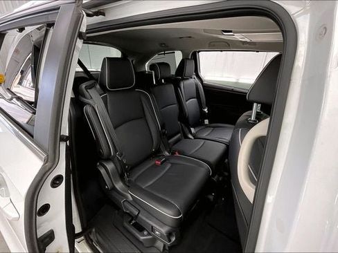 Certified 2025 Honda Odyssey Touring image 19