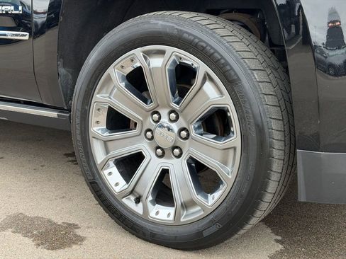 Used 2016 GMC Yukon Denali w/ Open Road Package image 29