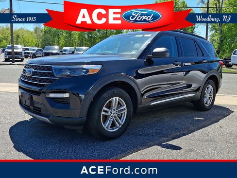Used 2022 Ford Explorer XLT w/ Equipment Group 202A AWD/4WD image 1