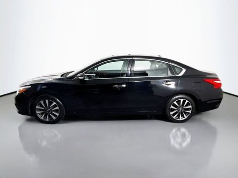 Used 2016 Nissan Altima 2.5 SL w/ 2.5 Technology w/LED Package FWD image 4