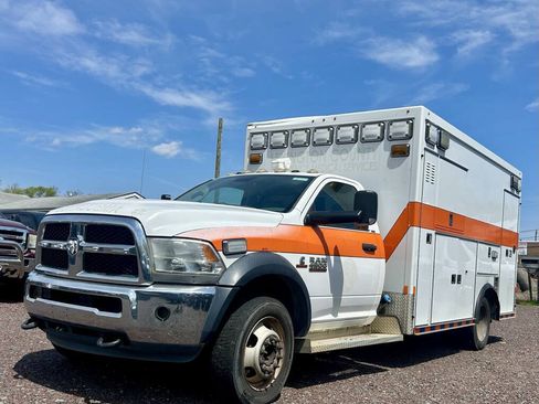 Used 2015 RAM 4500 SLT w/ Quick Order Package 29G SLT RWD image 41