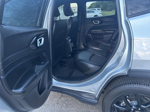 Used 2025 Jeep Compass Latitude w/ Altitude Special Edition image 23