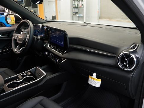 New 2026 Chevrolet Equinox LT w/ Convenience Package II image 31