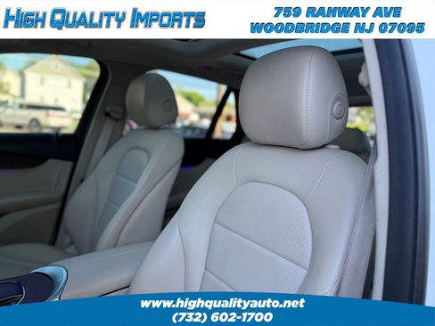 Used 2021 Mercedes-Benz GLC 300 4MATIC w/ Multimedia Package image 45